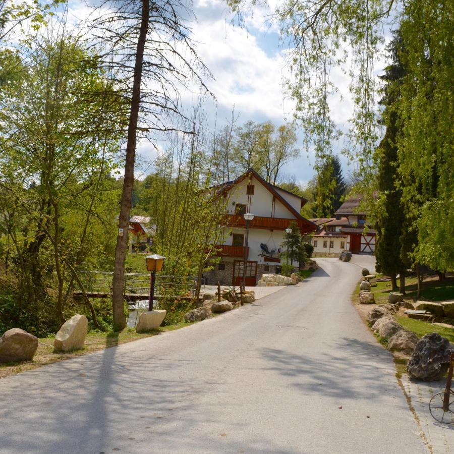 Hotel Erlebnisgastronomie Lochmuhle Eigeltingen Exterior foto